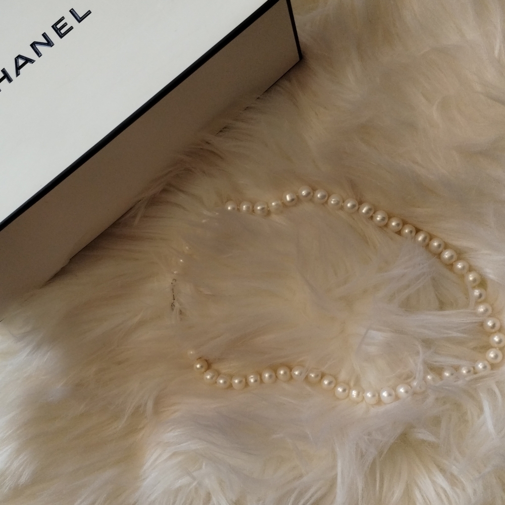 Classic Cream Pearl Necklace